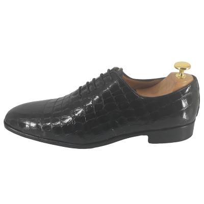 Chaussure richelieu cuir noir verni : Cesare
